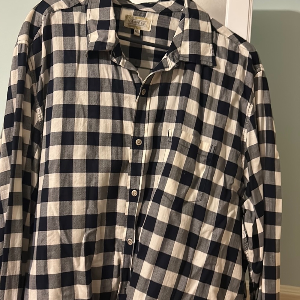Mens long sleeve lightweight button down shirt. Great material
